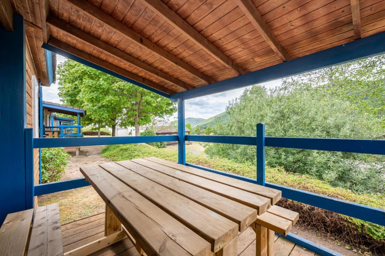 Camping Les Vosges Du Nord Oberbronn Cameră foto