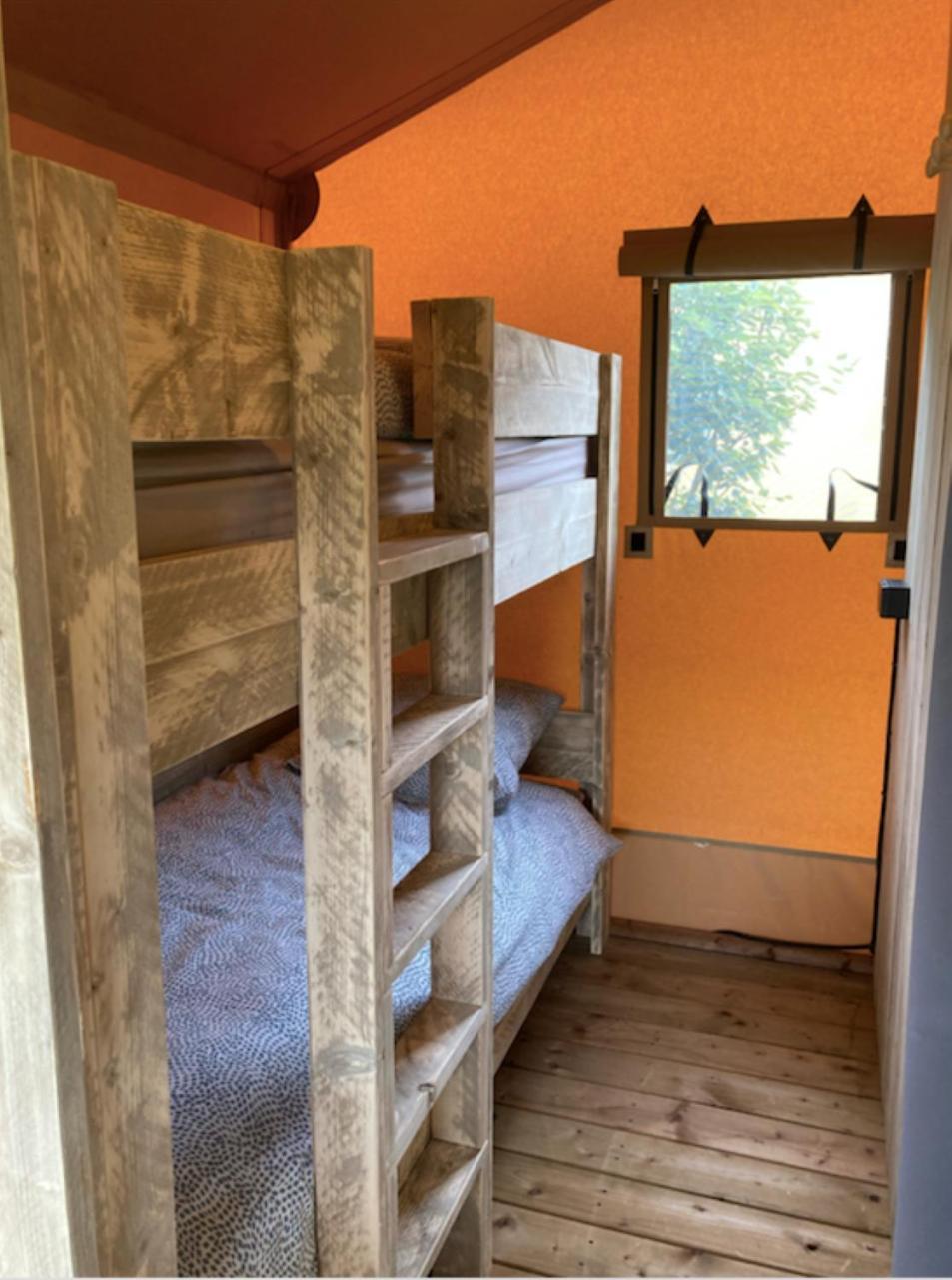 Camping Les Vosges Du Nord Oberbronn Cameră foto